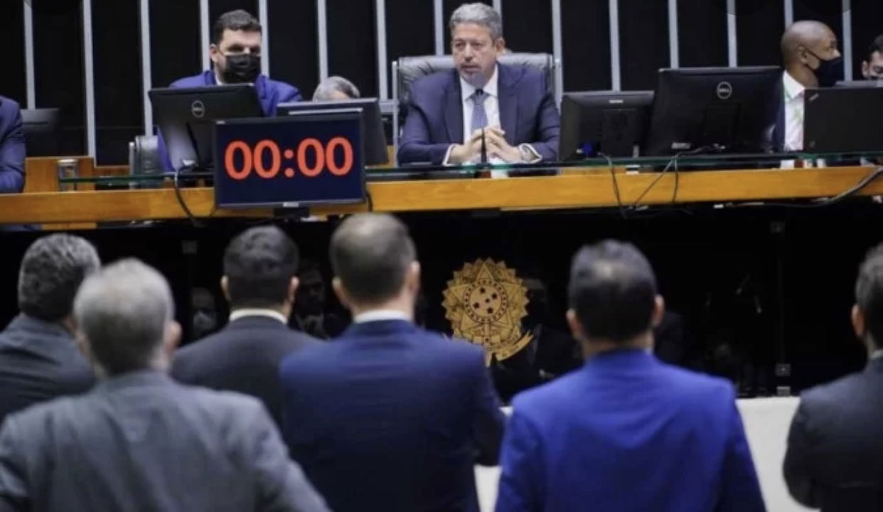 Mais um tapa na cara do povo agora o senado aprova a PEC dos Precatórios quanto cada deputado e senador recebeu de própina do dinheiro seu !!