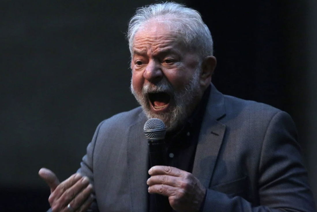 Lula um Candidato do Centro quando você fala isso o povo não aceita !