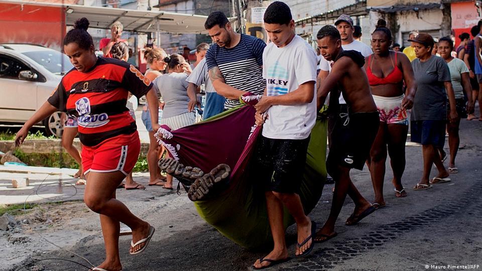 Ação assassina das polícias civil e militar do Rio de Janeiro deixa 18 mortos no Alemão