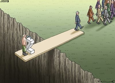 UM PAIS CONTROLADO  POR APARATO DE DOMINACAO