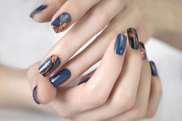 8 Ways to Keep Your Nails Healthy