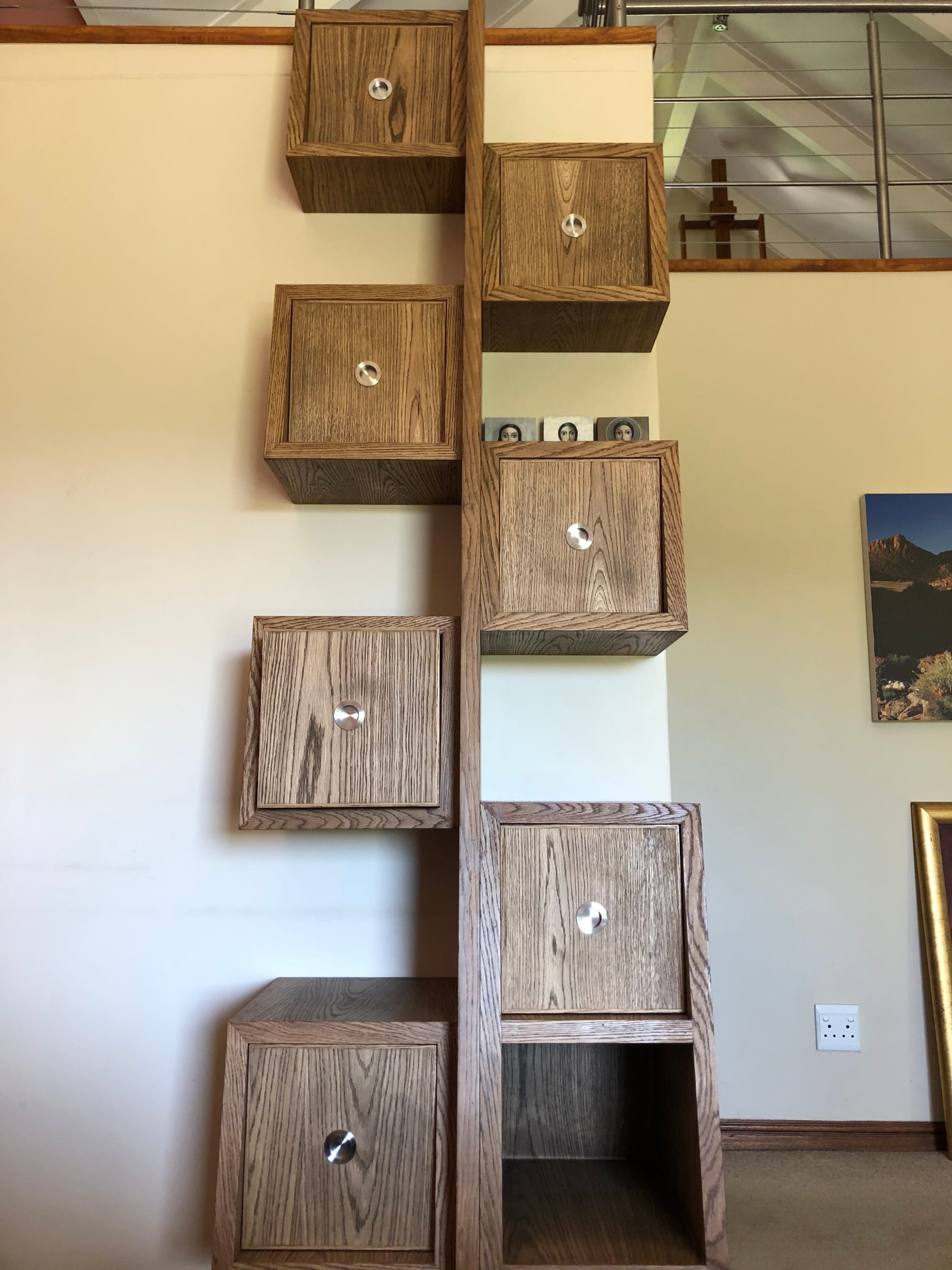 Cube climbing drawer steps