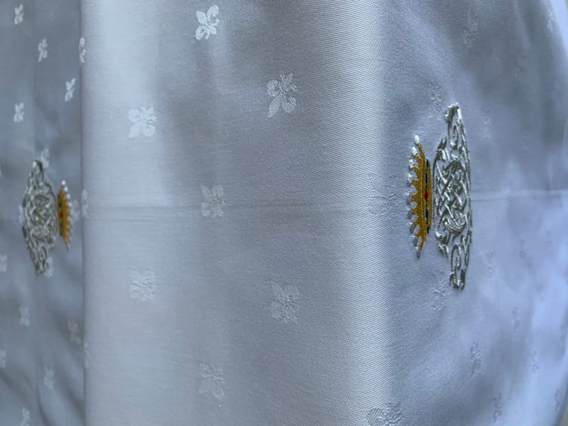 Nappe Ancienne Antik’Etoffe – Fleurs De Lys Et Monogramme Sous Couronne, Coton Blanc, 160x290