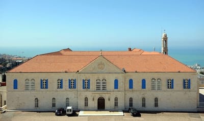 أبو كسم رداً على إسماعيل : "أخطأت العنوان وإياك أن تتطاول على رموز بكركي"