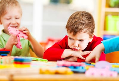 مشكلة الأطفال الذين عندهم عناد وتمرّد وعدم الطاعة لوالديهم