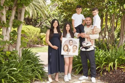 بعد أن سامحت قاتل أبنائها ولم تتوقف عن الصلاة منذ شباط ٢٠٢٠… ليلى جعجع أعلنت خبراً جديداً : بوركنا بهدية من السماء!