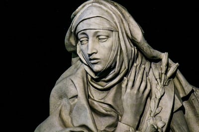 القدّيسة كاترينا السيانيّة