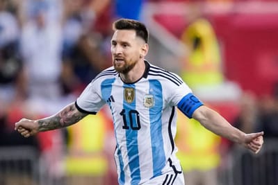 كلمات ليو ميسي أعظم لاعب في تاريخ كرة القدم العالميّة تصدم روّاد مواقع التواصل الإجتماعي!