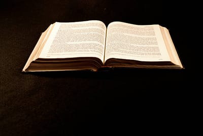 الفصل الرابع - قايينُ وهابيل - الآيتين الحادية عشر والثانية عشر