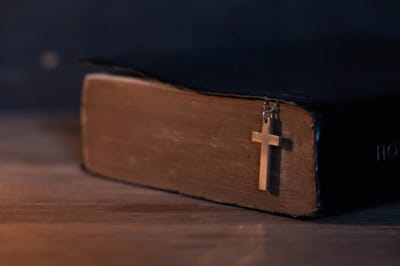 الفصل الثامن عشر - ترائي الله في مَمْرا - الآيات السادسة حتّى الثامنة