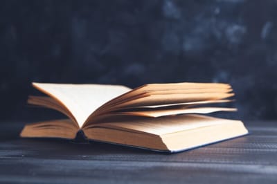 الفصل الرابع - سِفِر الخروج - مُعجزات ثلاث لشعبِهِ - الآيات السادسة حتّى العاشرة