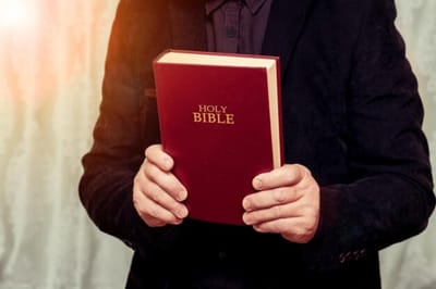 الفصل الرابع - سِفِر الخروج - أنا ثقيل الفم واللسان يا ربّ - الآيات العاشرة حتّى الثالثة عشر