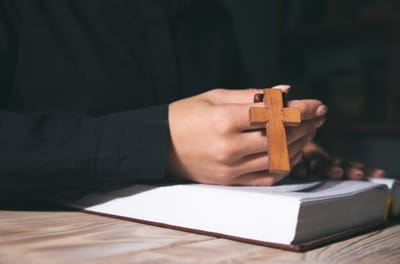 الفصل  السادس - سِفِر الخروج - رواية أخرى لدعوة موسى - الآيات السادسة حتّى التاسعة