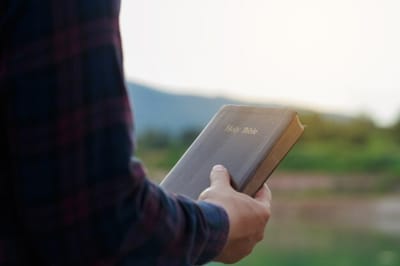 الفصل السابع - سِفِر الخروج - كلام الله مع موسى - الآيات الثانية حتّى السابعة