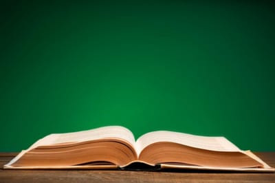 الفصل التاسع - سِفِر الخروج - الضربة الخامسة - موت المواشي - الآية - الأولى حتّى الآية السابعة