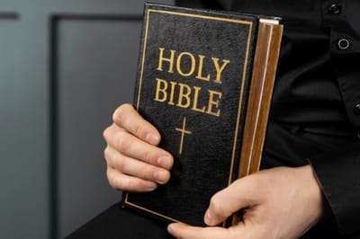 الفصل السابع عشر - سِفِر الخروج - تذكار الإنتصار - الآيات الرابعة عشر حتّى السادسة عشر