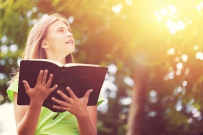 الفصل الرابع والثلاثون - سِفِر الخروج - هه - عجل - الذَّهب وتجديد العهد - تجديد العهد ولَوحا الشريعة - الآيات الأولى حتَّى الخامسة