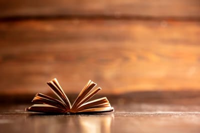 الفصل الثامن والثلاثون - سِفِر الخروج - و - بناء المقدس - مذبح  المُحرقات - الآيات الأولى حتّى العشرون