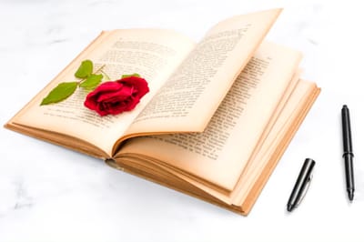 سِفِر الأحبار - الفصل الثالث - ١ - رُتَب  الذبائح - ذبيحة السلامة من الغنم وَمِن الماعز - الآيات السادسة حتّى السابعة عشر