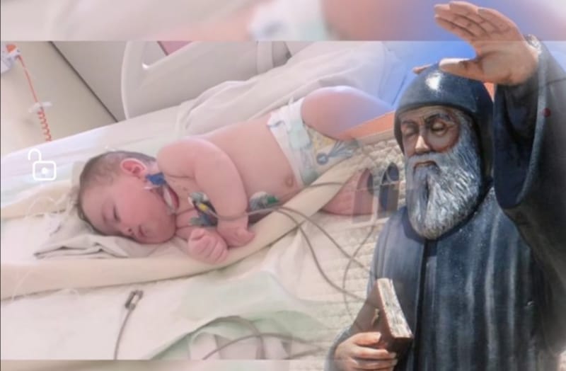 72 ساعة من الحياة بقيت للطفل شربل بعد تدهور حالته الصحية.. ماذا فعل مار شربل هذه المرة؟ (فيديو)