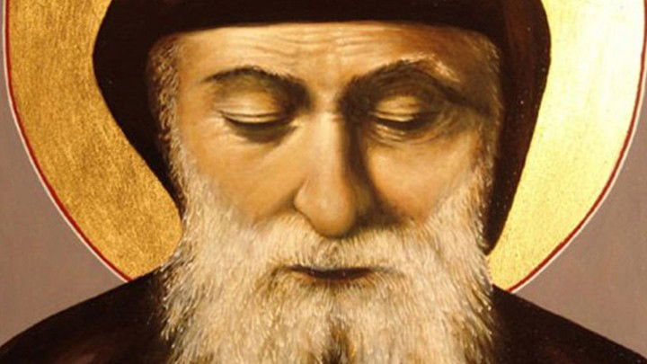 "بدأت النار تخرج من أذني الشمال التي كنت أعاني من آلآم فيها لمدة عشرين سنة وأحسست بيد على رقبتي وبيد على معدتي" - - إليكم تفاصيل الأعجوبة!