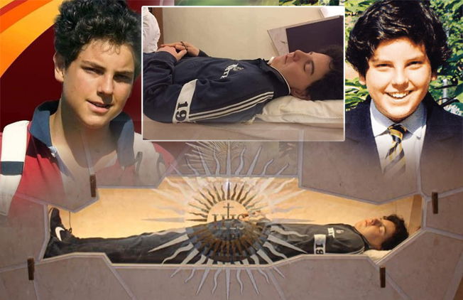 صلّت شقيقتها أمام ذخائر الطوباوي وقالت له : "أختي منى تريد أن تراك."  سمع كارلو صلاتها ولبّى النداء !