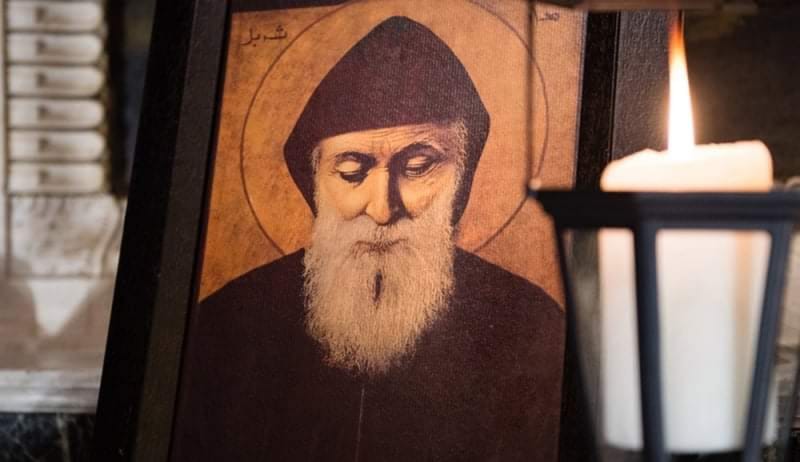 "أنت شفيت كتير ناس فلا تتخلى عن إبنتي وأنا لجاتُ إليك فلا تفشلني" - - هل إستجاب مار شربل هذه المرّة ؟