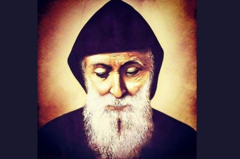 "خرجتُ من الكنيسة وتفاجأتُ بأنّني بدأتُ أرى أرقام السيارات..." - - أعجوبة للقدّيس شربل إليكم تفاصيلها!