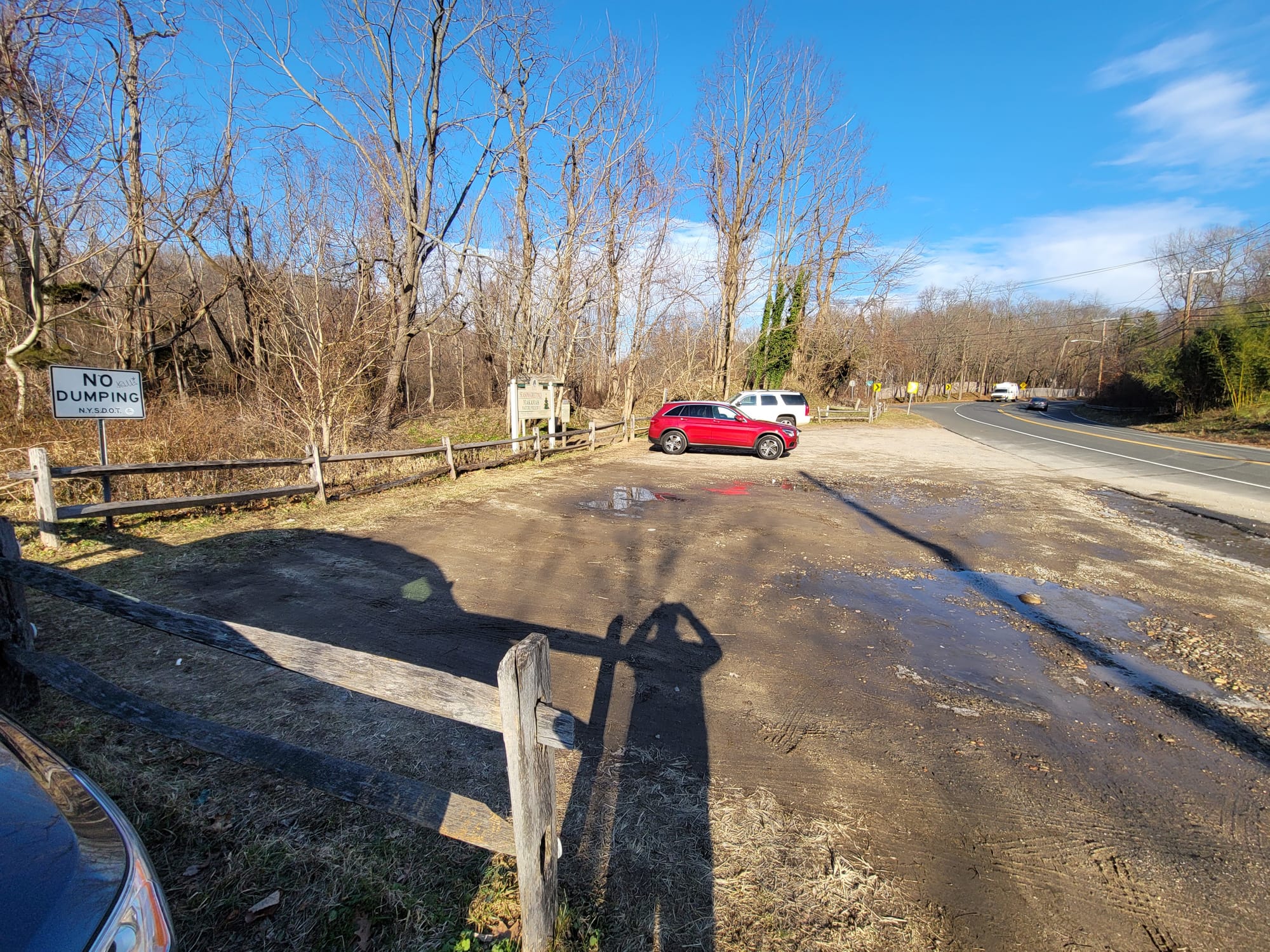 Makamah Nature Preserve Trails (Parking Lot) (Fort Salonga, NY)