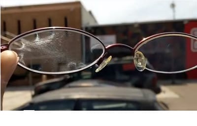 Ne puščajte očal v pregretem avtomobilu