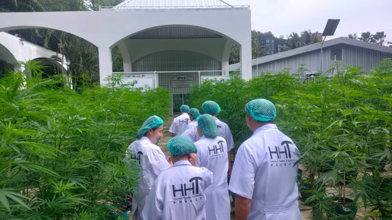 เยี่ยมชมฟาร์มจากเจ้าของธุรกิจโรงแรมในภูเก็ต