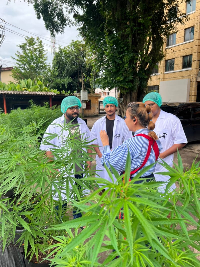 เยี่ยมชมฟาร์ม จากนักท่องเที่ยวชาวอินเดีย