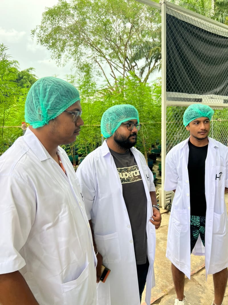 เยี่ยมชมฟาร์ม จากนักท่องเที่ยวชาวอินเดีย