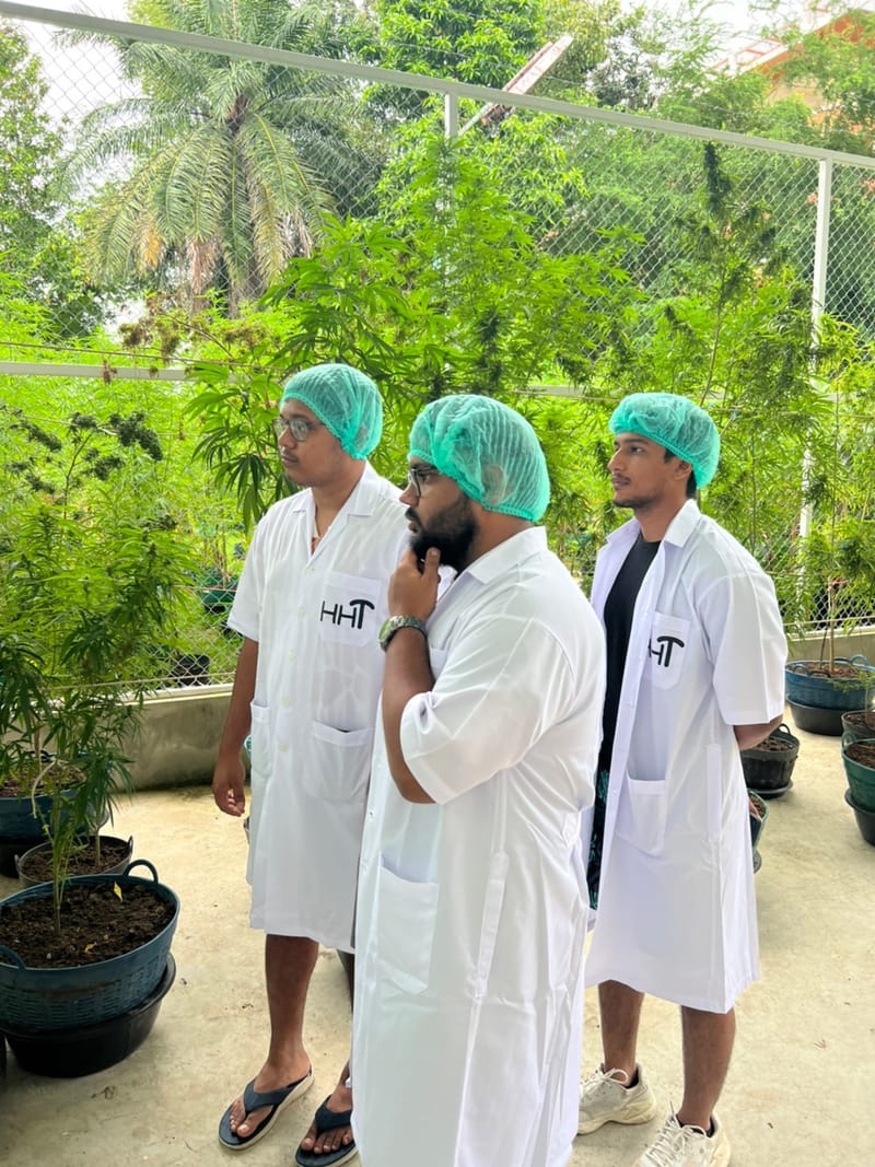 เยี่ยมชมฟาร์ม จากนักท่องเที่ยวชาวอินเดีย