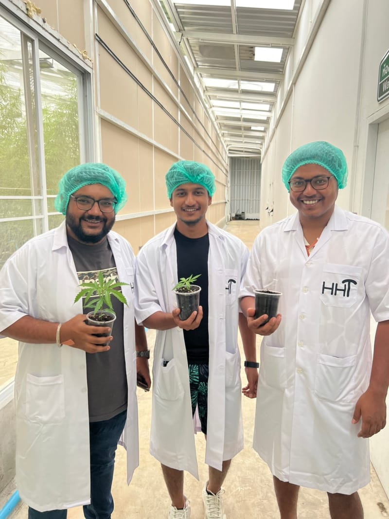 เยี่ยมชมฟาร์ม จากนักท่องเที่ยวชาวอินเดีย