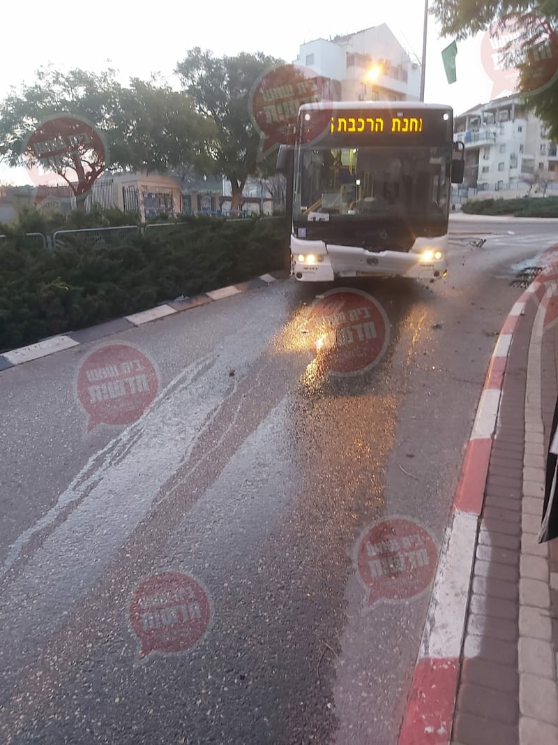 אוטובוס החליק בשדרות נהר הירדן, בנס ללא נפגעים