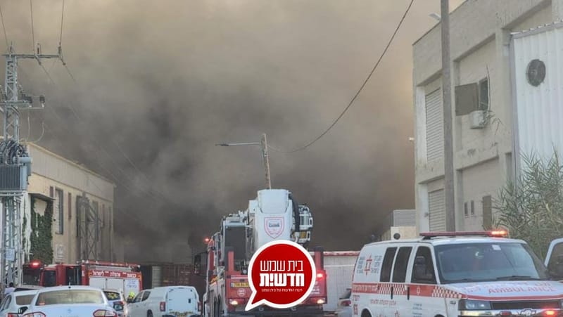 ערב שבת: שריפה גדולה פרצה באזור התעשייה הר טוב - עסקים עלו באש