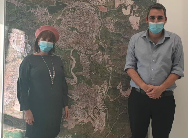 Stop construction for the ultra-Orthodox