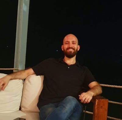 الدكتور حسام شفه يجيب على أكثر الاسئلة شيوعاً في طب الأسنان