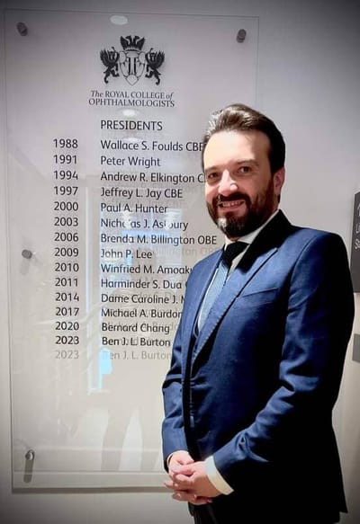 الدكتور غالب سيف يحصل على شهادة الليزر والجراحة الانكسارية من الكلية الملكية البريطانية لأطباء العيون