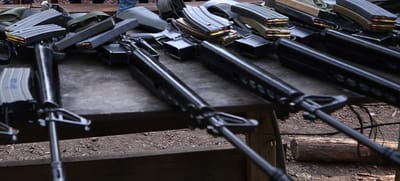 In queues...an "unprecedented" demand by Israelis to buy weapons after the Hamas attack