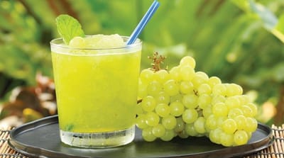 علماء : العنب يطيل العمر