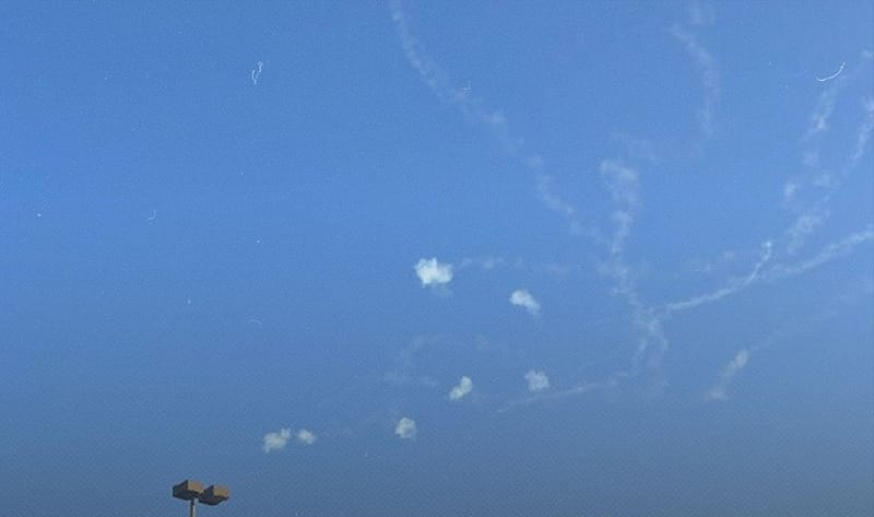 جيش الاحتلال : اعتراض 8 صواريخ أطلقت من لبنان نحو الجليل الغربي