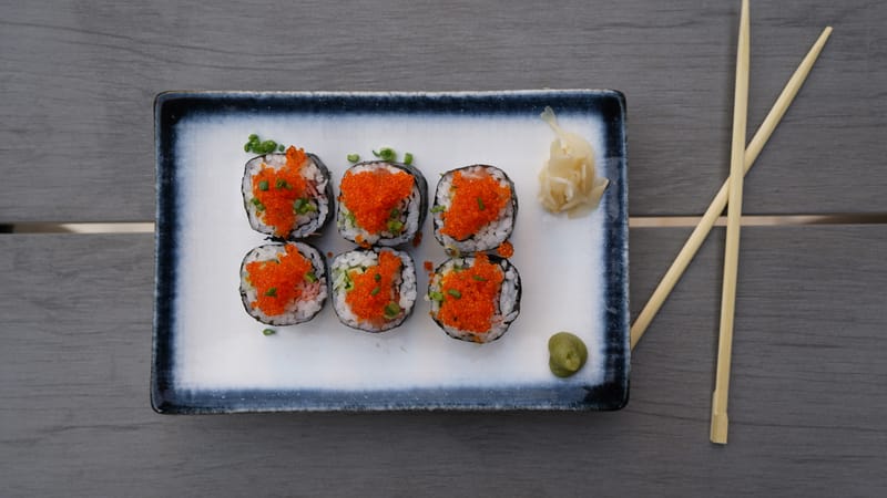 California Roll Sushi كاليفورنيا رول