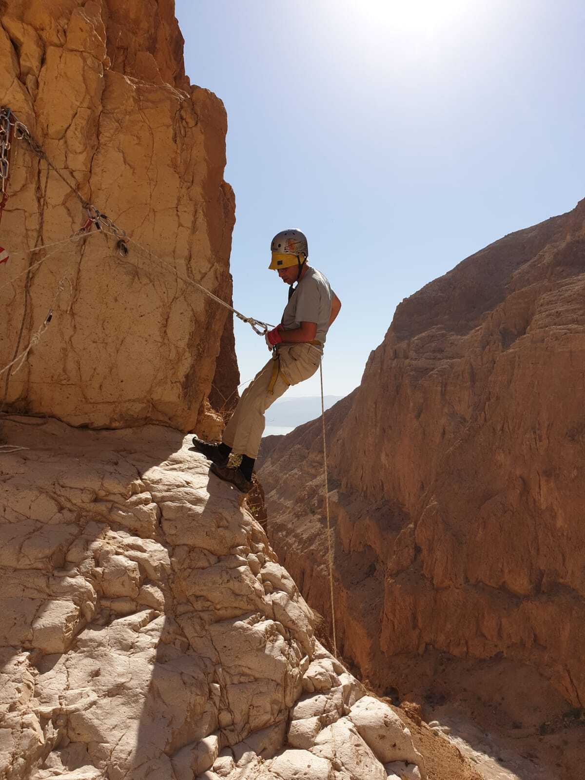 rappelling in israel chatzazton the best hike in israel with challengetours