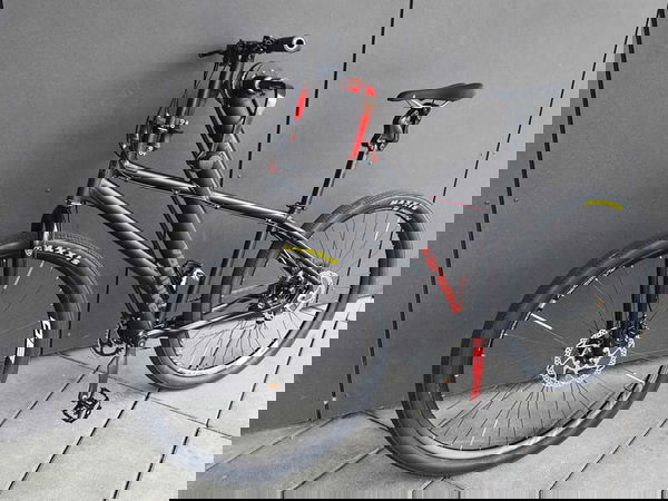 Varibike Bike with road tires