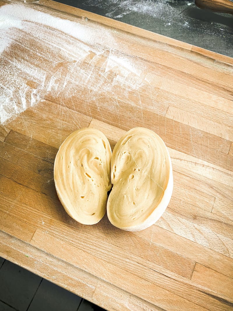 weiße Pasta in vielen Formen