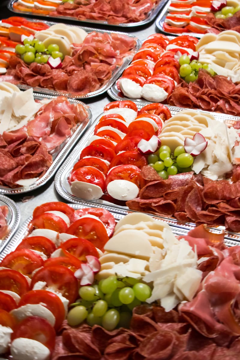 Antipasti-Teller für mehrere Personen 