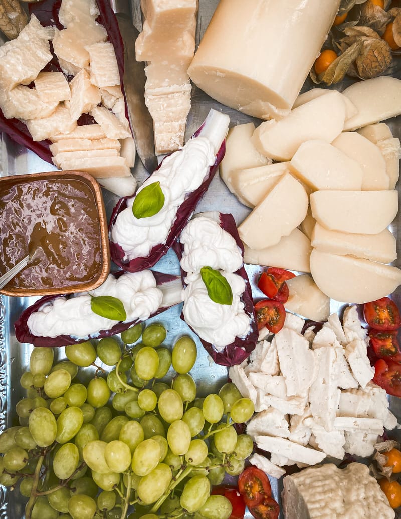 Antipasti-Teller für mehrere Personen 