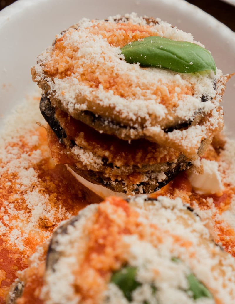 Bruschetta - Melanazane alla parmigiana - Vittello tonnato 